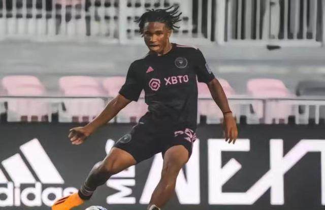 1698190558752071087.jpg 9c84c21e-a671-4852-90f5-53e1ec41ba37.jpg