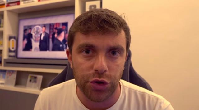 开云登录网址入口-罗马诺：滕哈赫尽一切努力想要说服C罗留队