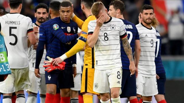开云下载-【复盘】想“死”里逃生,德国队表现“及格”是不够的